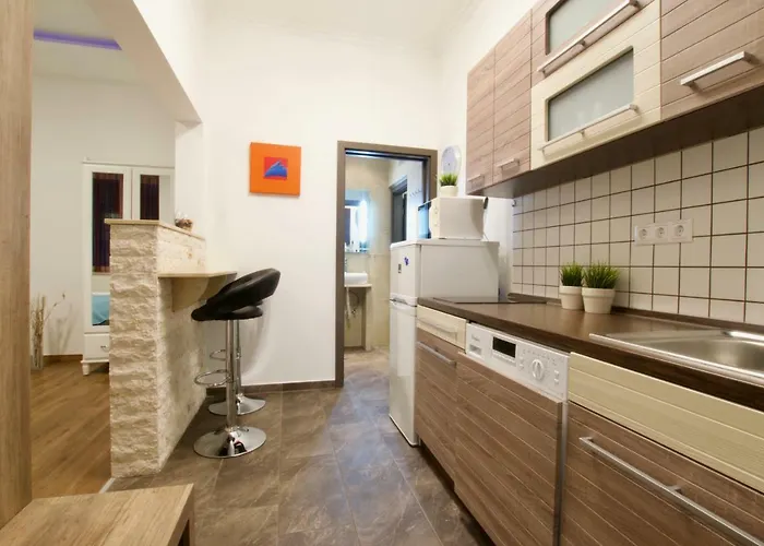 Standard By Hi5 -baross Square Appartement *