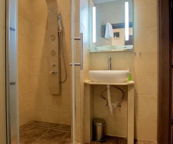 Apartment Standard By Hi5 -baross Square